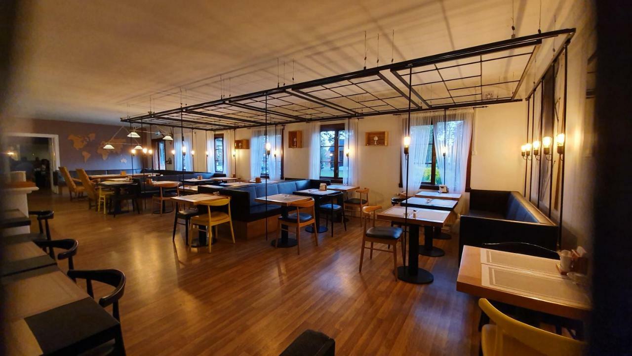 Rada Hotel Hagfors Buitenkant foto